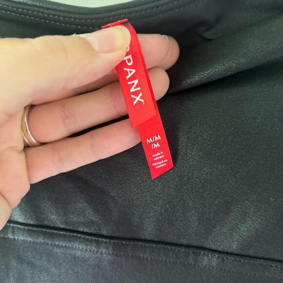 SPANX  Faux Leather Leggings Size Medium - Picture 3 of 4